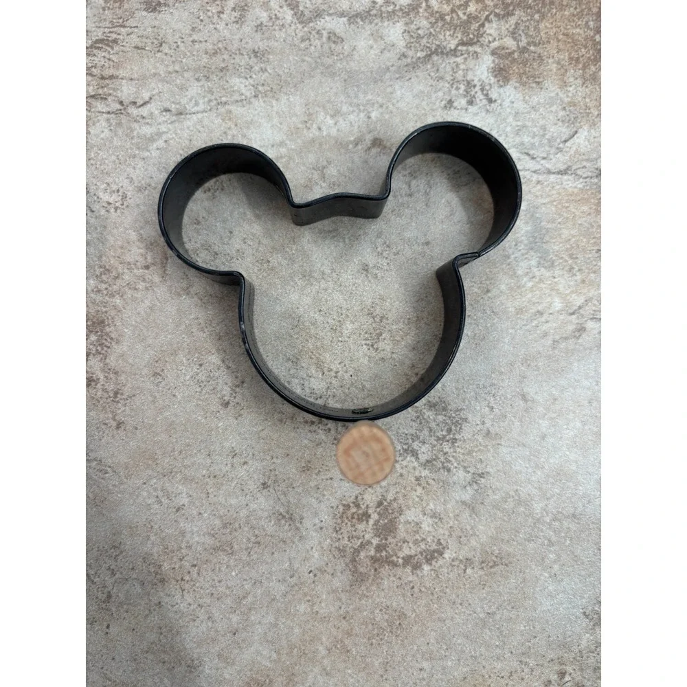 Disney Mickey Mouse Non-Stick Egg and Pancake Rings Set of 2 Black Wood Handle